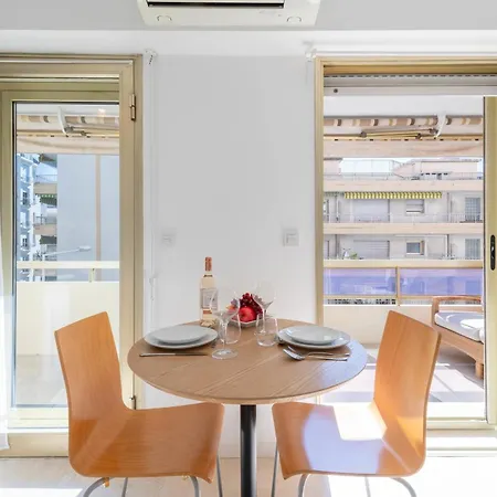 With Terrace 2 Minutes From La Croisette *