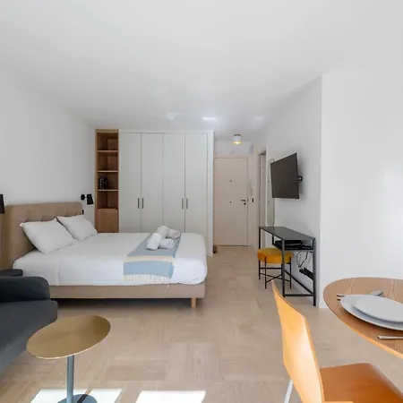 Daire With Terrace 2 Minutes From La Croisette
